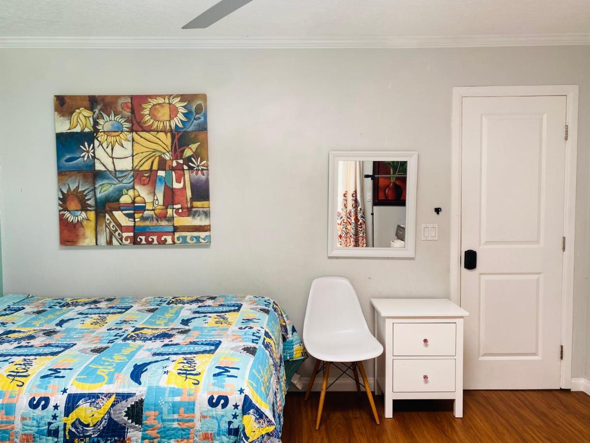 Costa Mesa Homestay - Private Rooms With 2 Shared Baths And Hosts Onsite Екстериор снимка